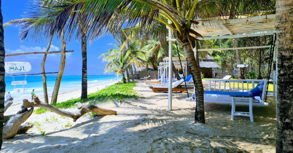 Maji Beach Boutique Hotel